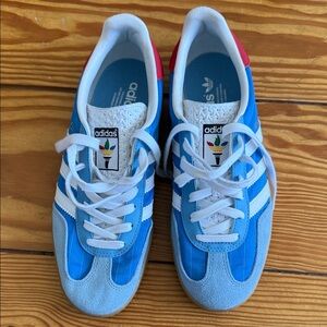 adidas gazelle Light Blue, White & Red Classic Trainers